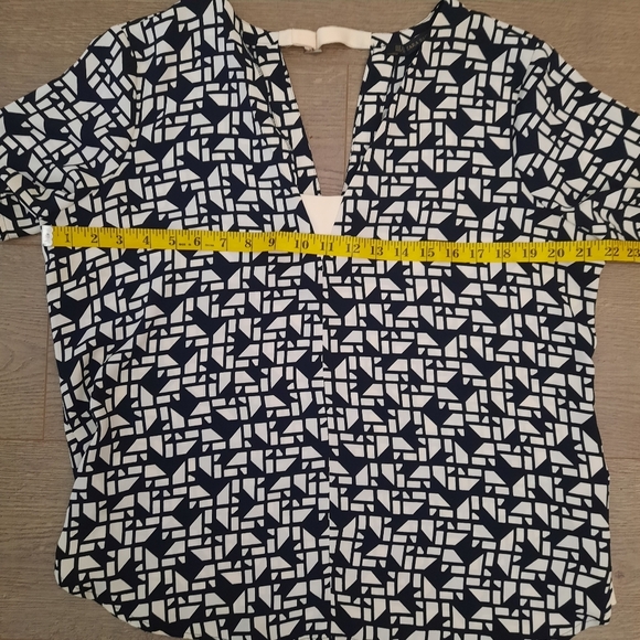Zara  Geometric Print short sleeve Blouse - Picture 4 of 7